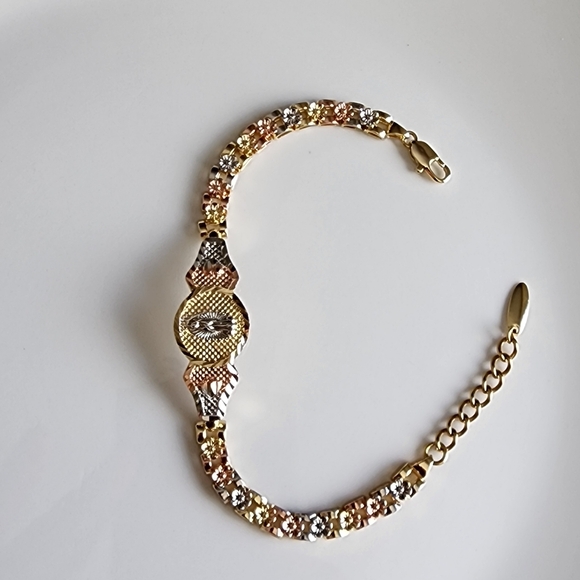 Elegant Gold and Silver Women's Bracelet NWOT - Picture 4 of 6